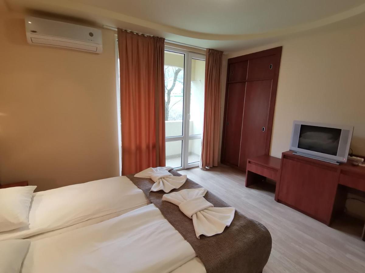 Paris Hotel Balchik Exterior photo