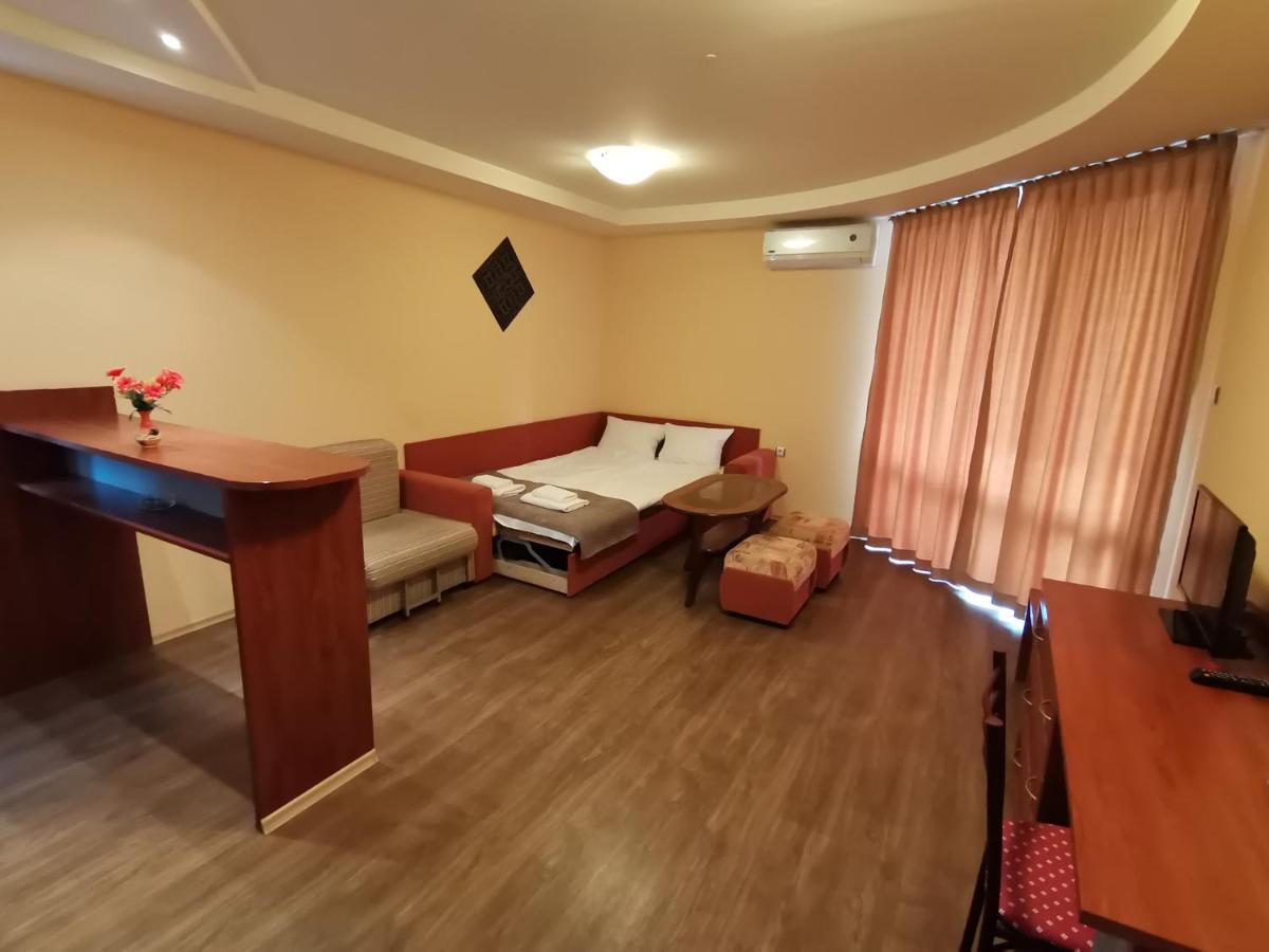 Paris Hotel Balchik Exterior photo