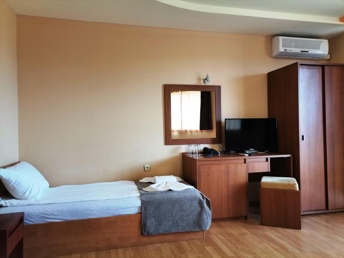Paris Hotel Balchik Exterior photo