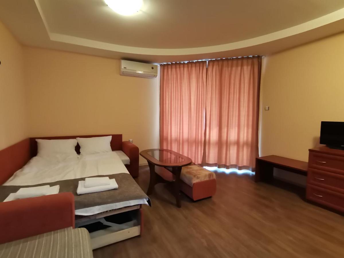 Paris Hotel Balchik Exterior photo