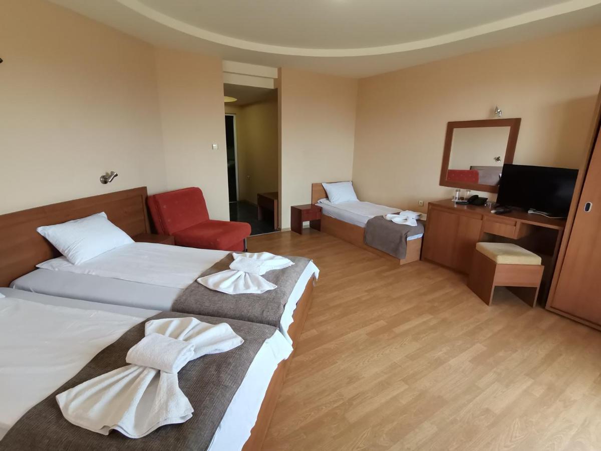 Paris Hotel Balchik Exterior photo