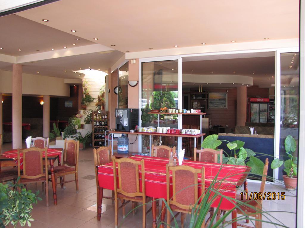 Paris Hotel Balchik Exterior photo
