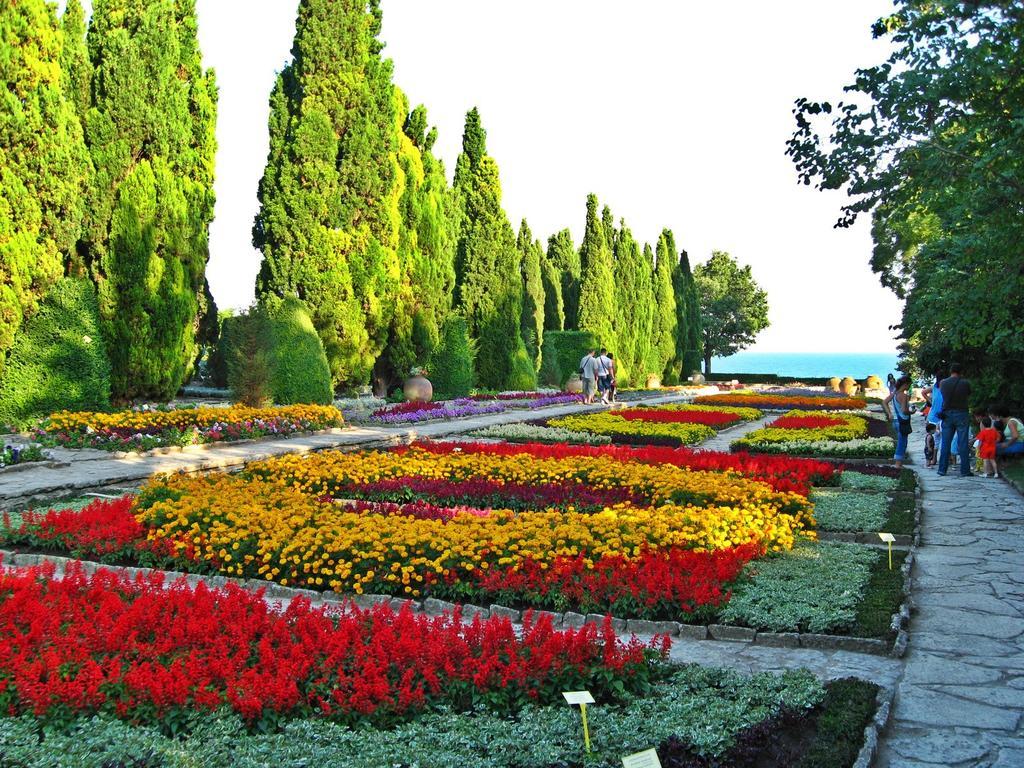 Paris Hotel Balchik Exterior photo