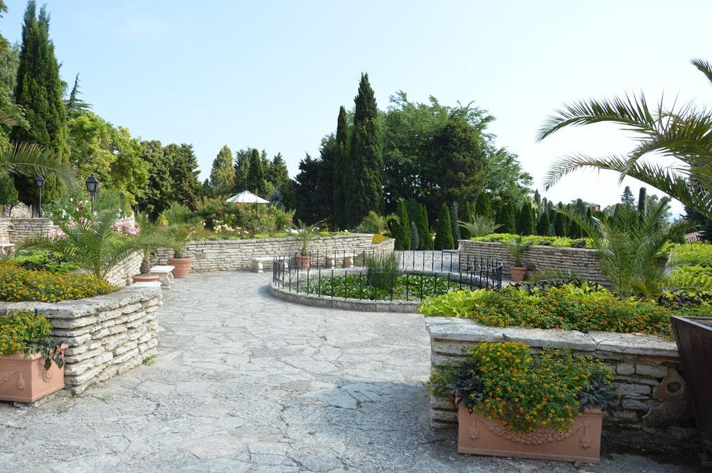 Paris Hotel Balchik Exterior photo